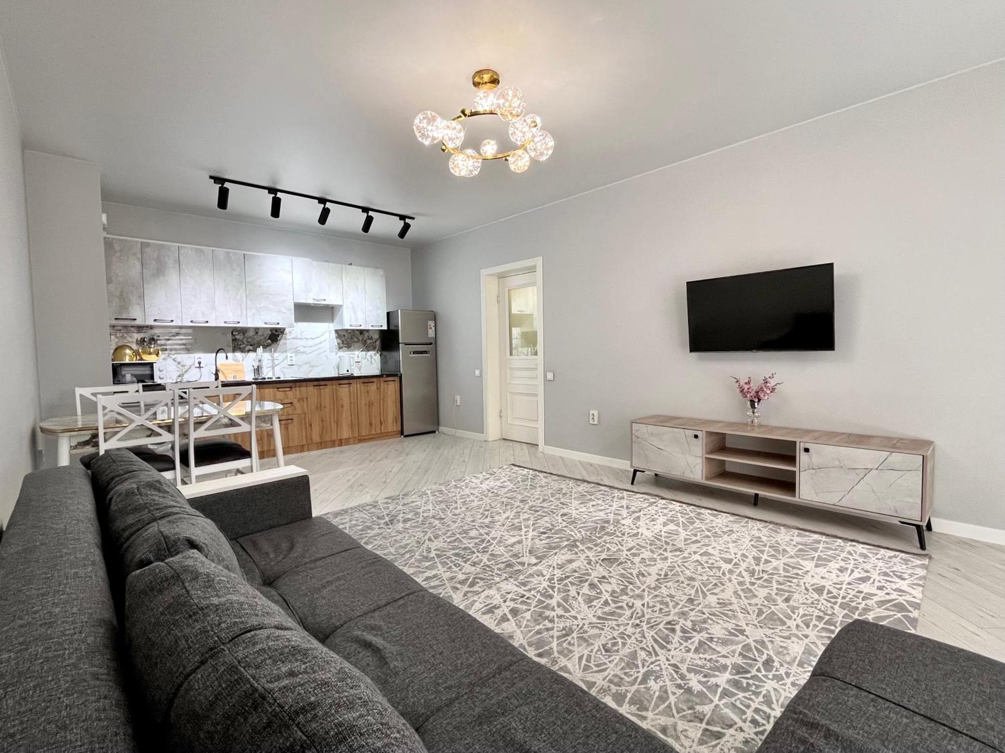 Spacious Design Raimbek4 Residence, Next To Metro & Drinking Water As A Gift Almaty